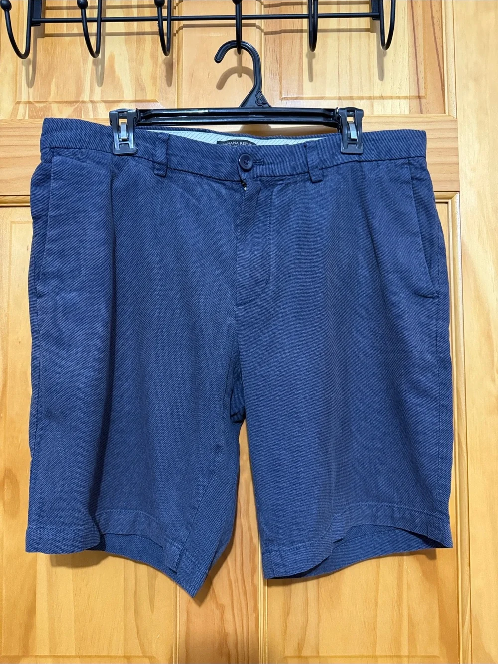Banana Republic Aiden Short Navy Flat-Front Textured Cotton Shorts, Size 34.
